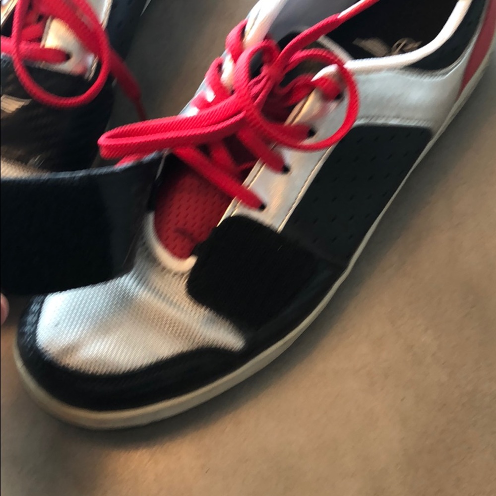 😎 Creative Reaction Sneakers - Picture 3 of 4